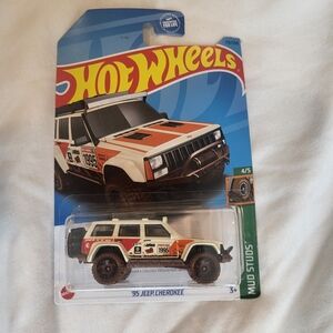 2022 Hotwheels Treasure Hunt Mud Studs '95 Jeep Cherokee